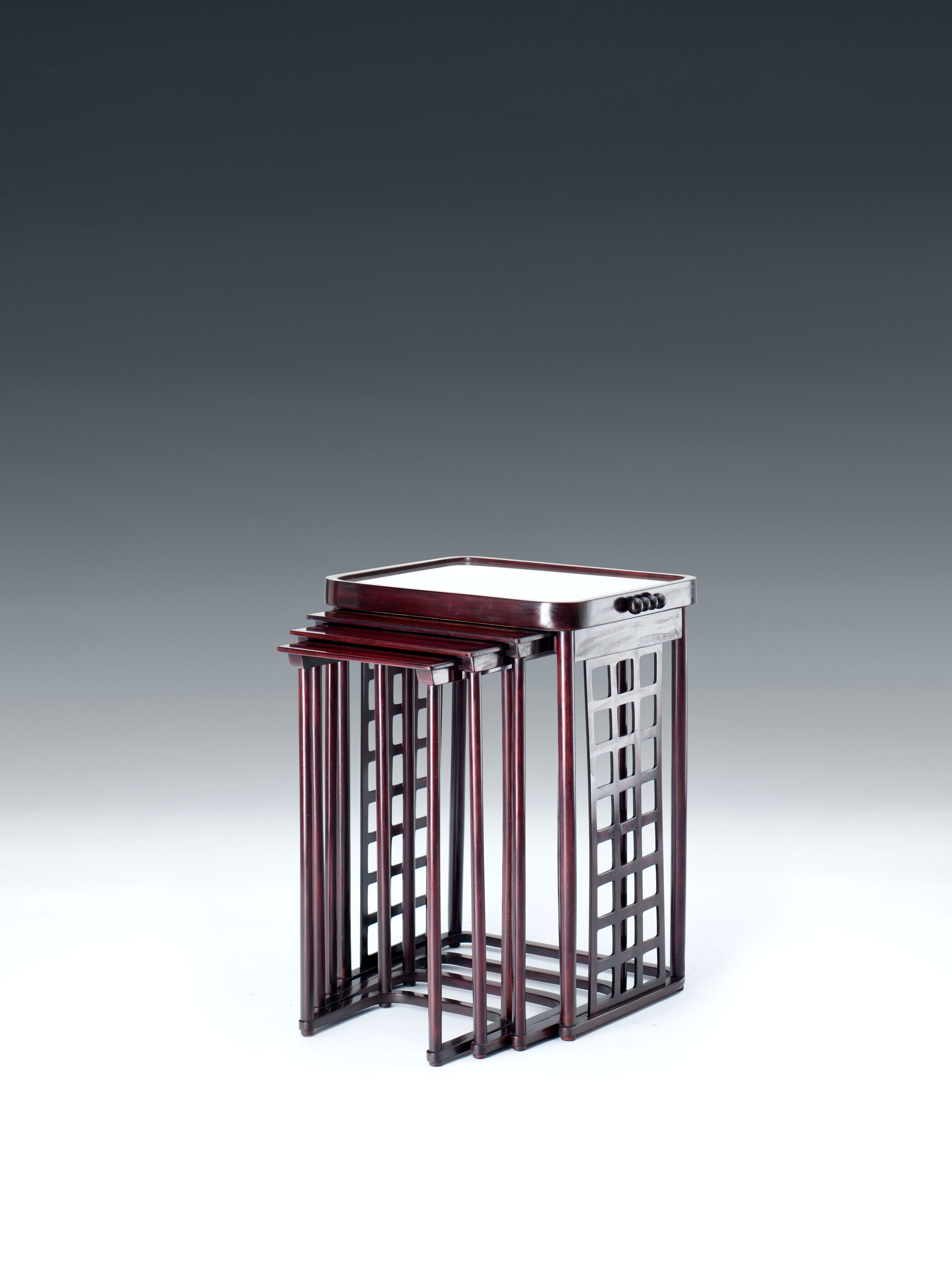 NESTING TABLES WITH SQUARE LATTICE